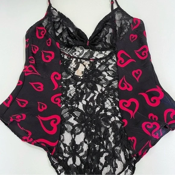Victoria’s Secret Vintage Gold Label Silk Lace Heart Teddy Bodysuit Black Red